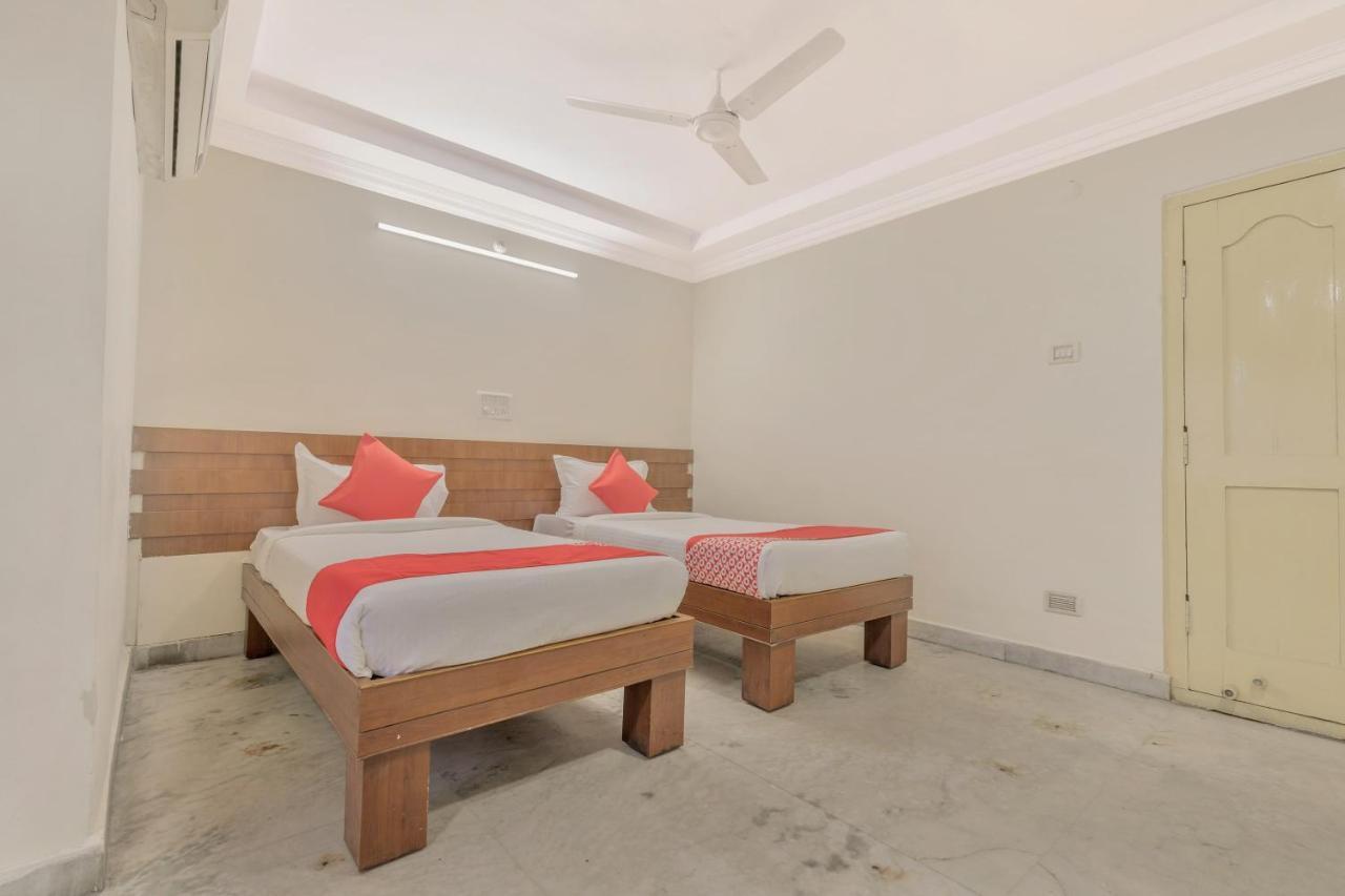 Oyo 11428 Hotel Krishna'S Residency Hyderabad Eksteriør billede