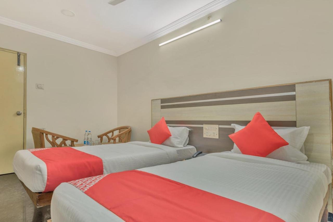 Oyo 11428 Hotel Krishna'S Residency Hyderabad Eksteriør billede
