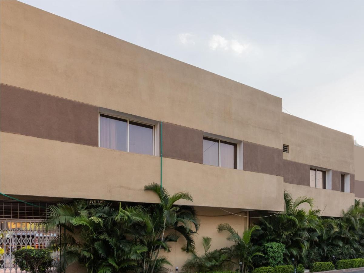 Oyo 11428 Hotel Krishna'S Residency Hyderabad Eksteriør billede